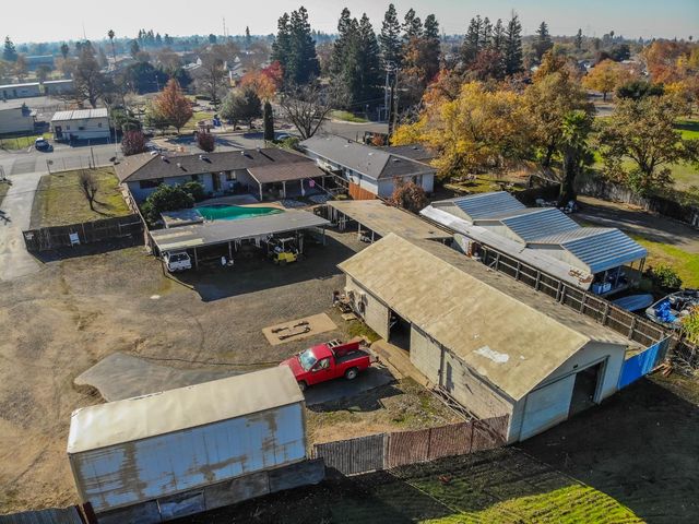 5025 El Paraiso Ave, Sacramento, CA 95824