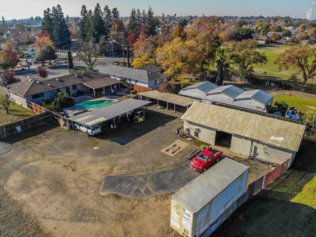 5025 El Paraiso Ave, Sacramento, CA 95824