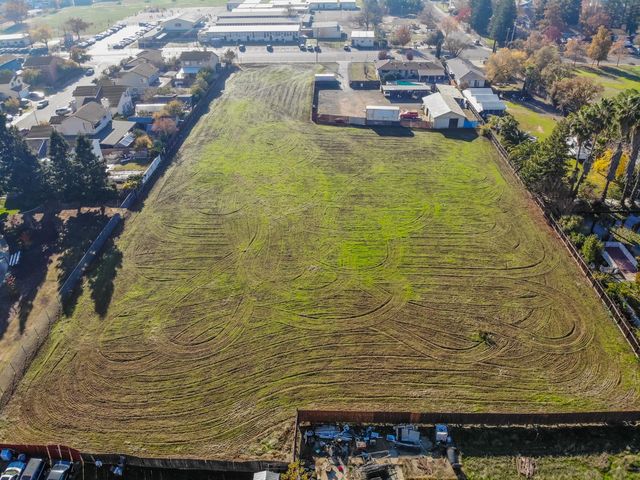 5025 El Paraiso Ave, Sacramento, CA 95824