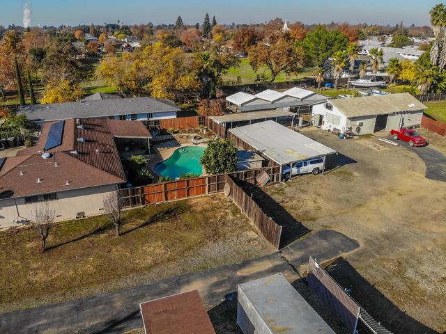 5025 El Paraiso Ave, Sacramento, CA 95824