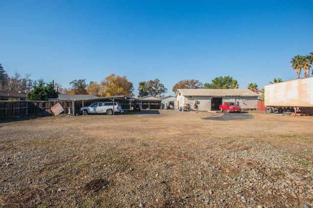 5025 El Paraiso Ave, Sacramento, CA 95824