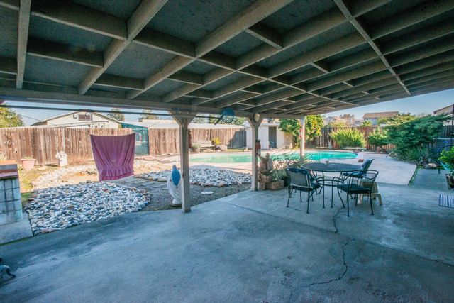 5025 El Paraiso Ave, Sacramento, CA 95824