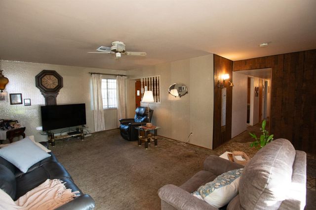 5025 El Paraiso Ave, Sacramento, CA 95824