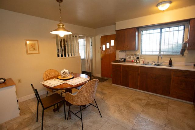 5025 El Paraiso Ave, Sacramento, CA 95824