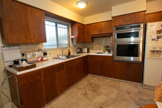 5025 El Paraiso Ave, Sacramento, CA 95824