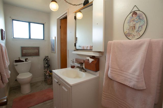 5025 El Paraiso Ave, Sacramento, CA 95824