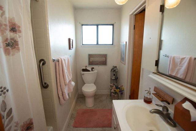 5025 El Paraiso Ave, Sacramento, CA 95824