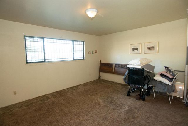 5025 El Paraiso Ave, Sacramento, CA 95824