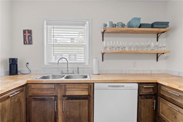 1012 State Street, Mobile, AL 36603