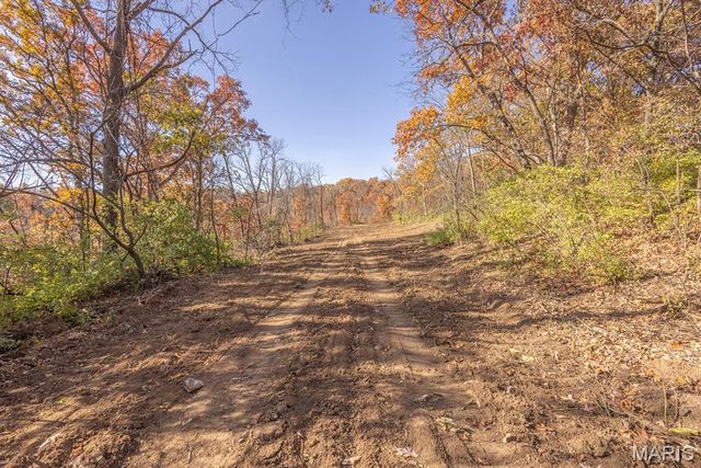 00 79 State Highway, New London, MO 63459
