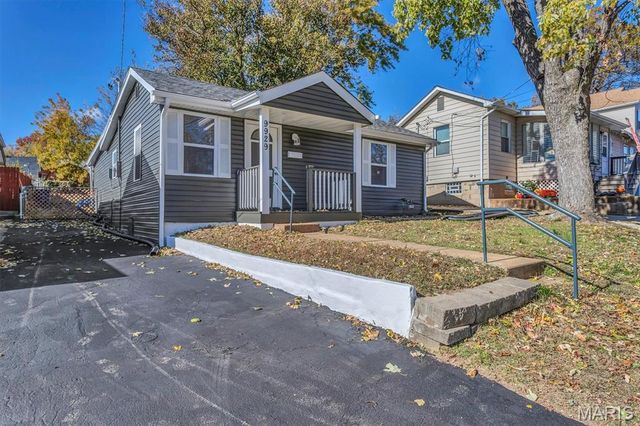 9929 Meadow Avenue, St Louis, MO 63125