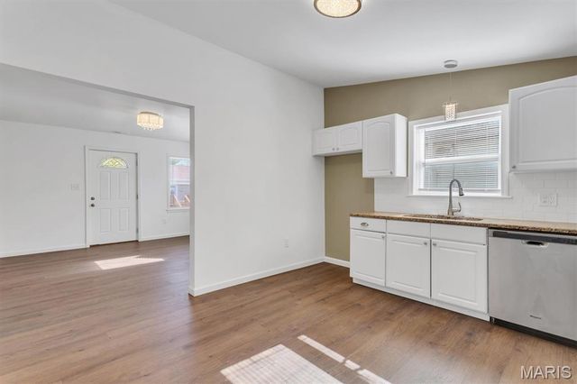 9929 Meadow Avenue, St Louis, MO 63125