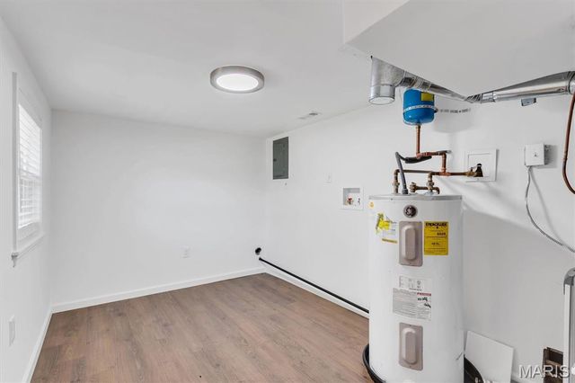 9929 Meadow Avenue, St Louis, MO 63125