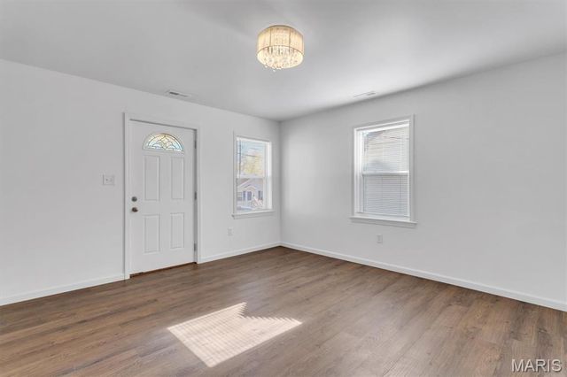 9929 Meadow Avenue, St Louis, MO 63125