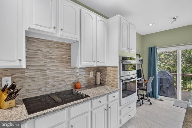 14248 HUNTERS RUN WAY, Gainesville, VA 20155