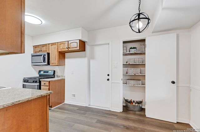 4303 Sunshadow, San Antonio, TX 78217