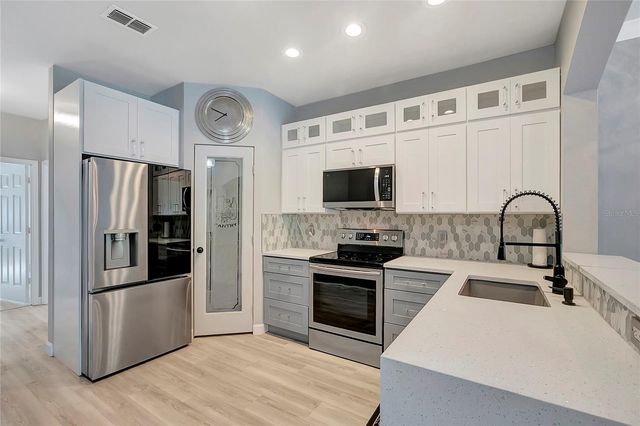 2152 PORTOFINO PLACE 26-029, Palm Harbor, FL 34683