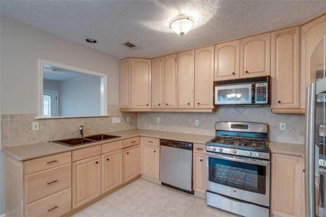 2802 S 4th ST, Austin, TX 78704