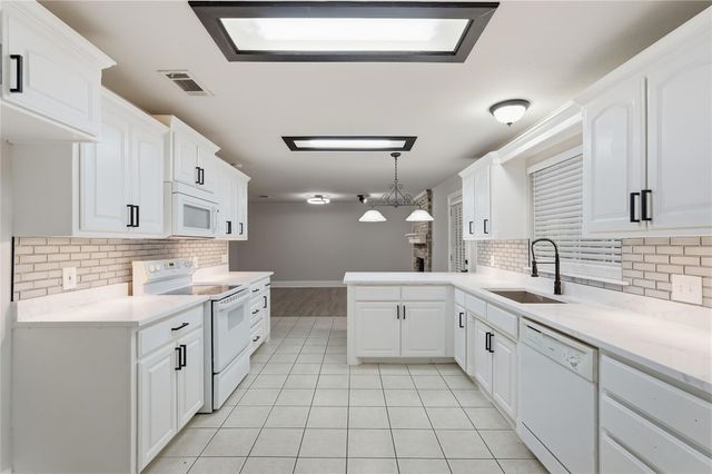 2901 Branch Oaks Drive, Garland, TX 75043