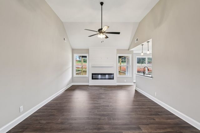 376 Hereford Farms, Clarksville, TN 37043
