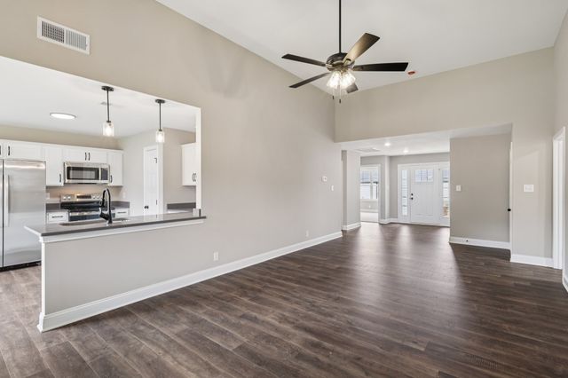 376 Hereford Farms, Clarksville, TN 37043