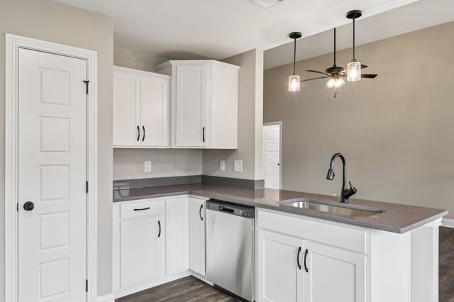 376 Hereford Farms, Clarksville, TN 37043