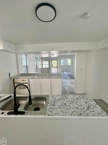 3677 Theodore Street, Detroit, MI 48211