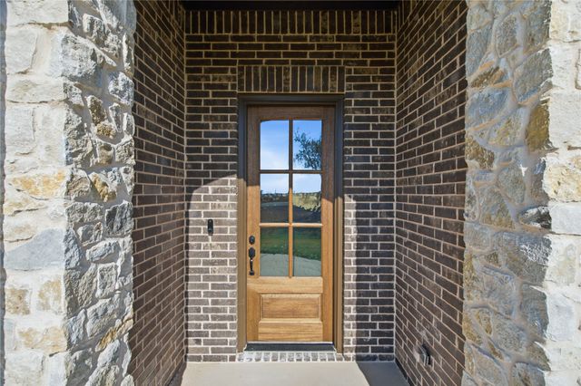 685 County Road 4530, Decatur, TX 76234