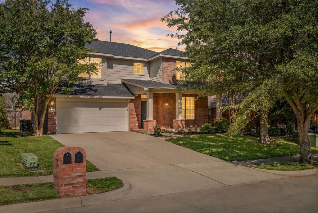10708 Bluestone Road, Fort Worth, TX 76108