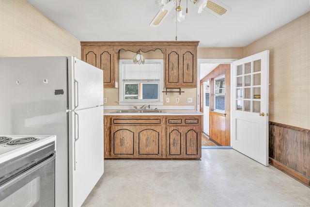 37 Herald Avenue, Bridgeport, CT 06606