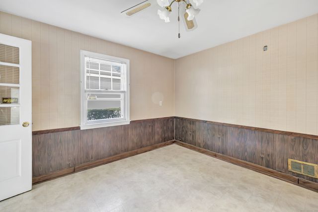 37 Herald Avenue, Bridgeport, CT 06606