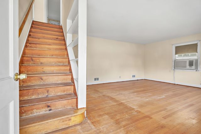 37 Herald Avenue, Bridgeport, CT 06606