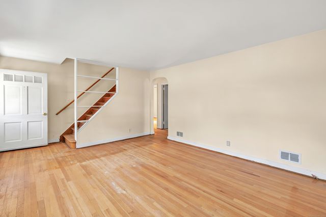 37 Herald Avenue, Bridgeport, CT 06606