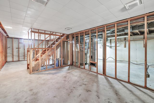 37 Herald Avenue, Bridgeport, CT 06606