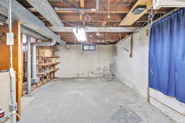 37 Herald Avenue, Bridgeport, CT 06606