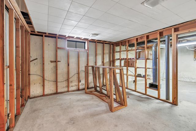 37 Herald Avenue, Bridgeport, CT 06606