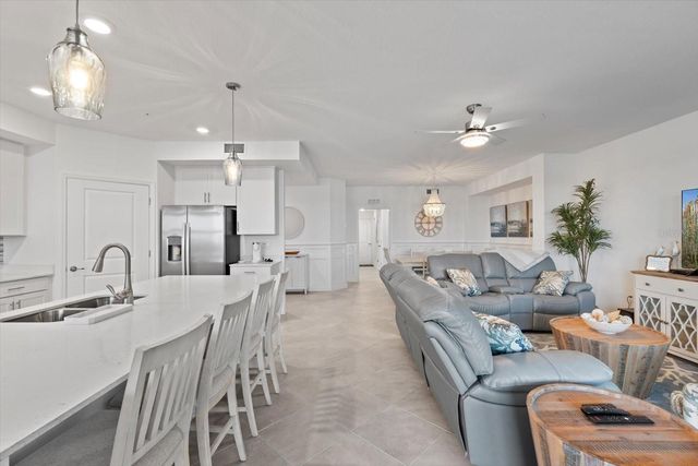 17585 BORACAY COURT 2-102, Venice, FL 34293