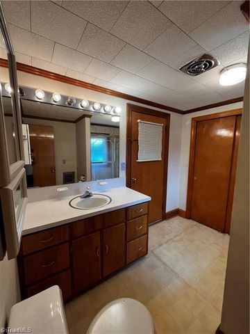 139 E Side Drive, Mount Airy, NC 27030