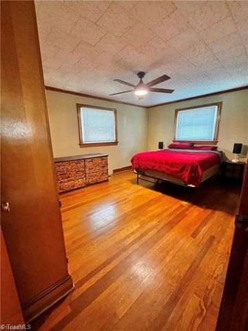 139 E Side Drive, Mount Airy, NC 27030