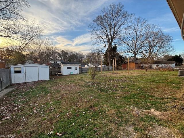 139 E Side Drive, Mount Airy, NC 27030