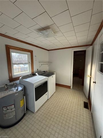 139 E Side Drive, Mount Airy, NC 27030