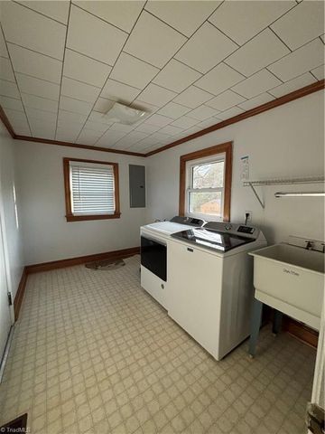 139 E Side Drive, Mount Airy, NC 27030