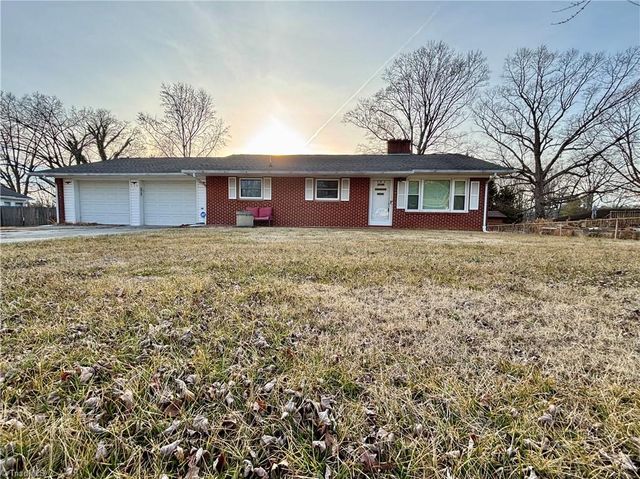 139 E Side Drive, Mount Airy, NC 27030