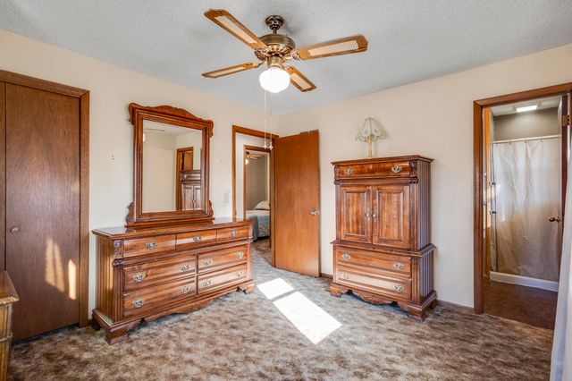 201 W Murdock St, Andover, KS 67002