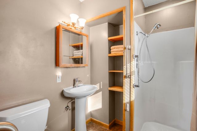 201 W Murdock St, Andover, KS 67002