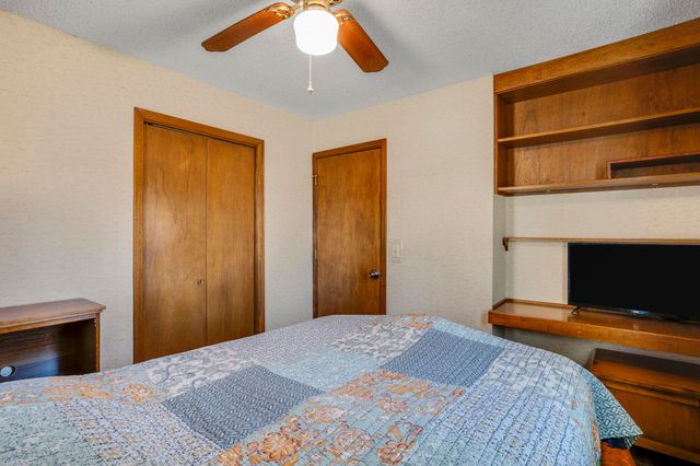 201 W Murdock St, Andover, KS 67002