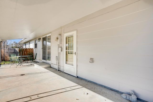 201 W Murdock St, Andover, KS 67002