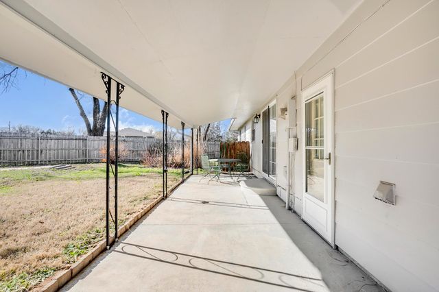 201 W Murdock St, Andover, KS 67002