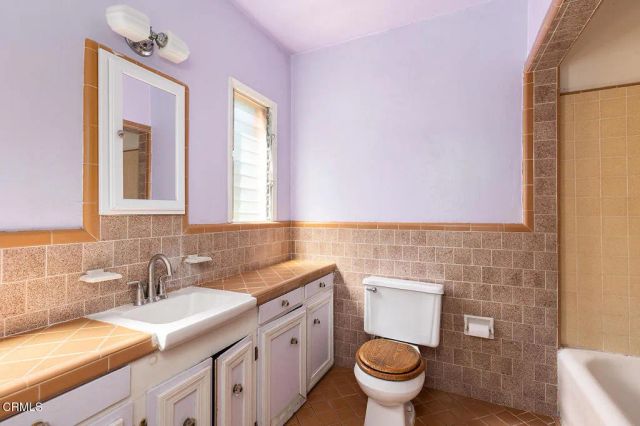 1341 Cambridge Drive, Glendale, CA 91205