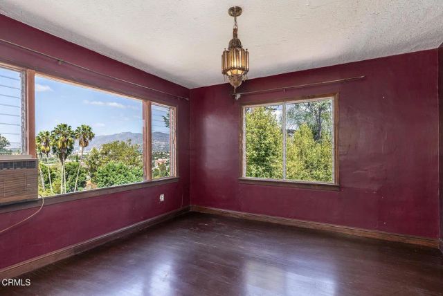 1341 Cambridge Drive, Glendale, CA 91205